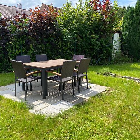 Stadtrand Oase Karlsruhe Mit Balkon Exterior foto